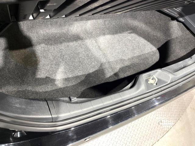 ノア ハイブリッドＳ－Ｚ　両側電動ドア　純正ＳＤナビ　後席モニター　全周囲カメラ　衝突被害軽減システム　レーダークルーズ　禁煙車　ドラレコ　コーナーセンサー　スマートキー　ＬＥＤヘッド　ビルトインＥＴＣ　純正１７インチアルミ（25枚目）