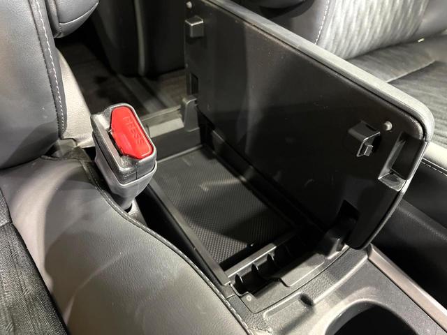 ノア ハイブリッドＳ－Ｚ　両側電動ドア　純正ＳＤナビ　後席モニター　全周囲カメラ　衝突被害軽減システム　レーダークルーズ　禁煙車　ドラレコ　コーナーセンサー　スマートキー　ＬＥＤヘッド　ビルトインＥＴＣ　純正１７インチアルミ（48枚目）