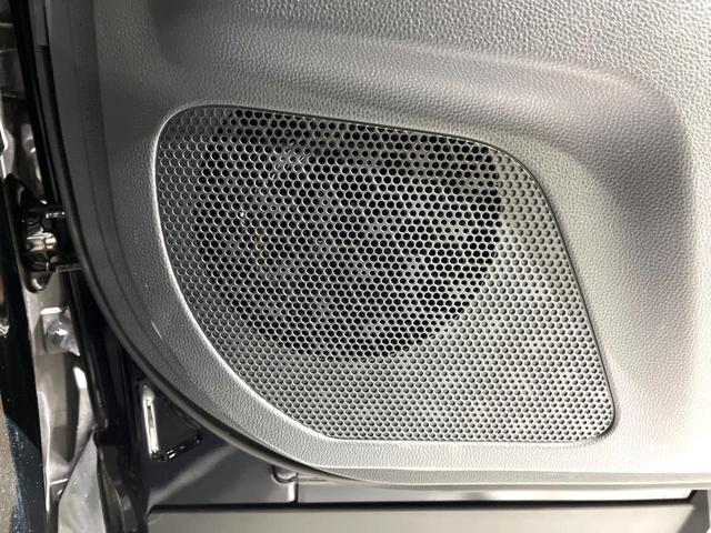 ノア ハイブリッドＳ－Ｚ　両側電動ドア　純正ＳＤナビ　後席モニター　全周囲カメラ　衝突被害軽減システム　レーダークルーズ　禁煙車　ドラレコ　コーナーセンサー　スマートキー　ＬＥＤヘッド　ビルトインＥＴＣ　純正１７インチアルミ（51枚目）