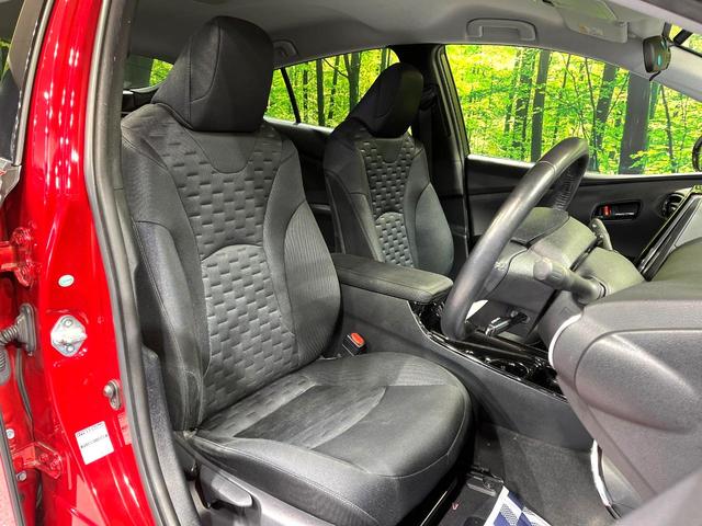 プリウスＰＨＶ Ａ　純正１１．６インチＳＤナビ　バックカメラ　衝突被害軽減システム　レーダークルーズ　コーナーセンサー　スマートキー　ＬＥＤヘッド　ビルトインＥＴＣ　純正１５インチアルミ　オートハイビーム　車線逸脱警報（8枚目）