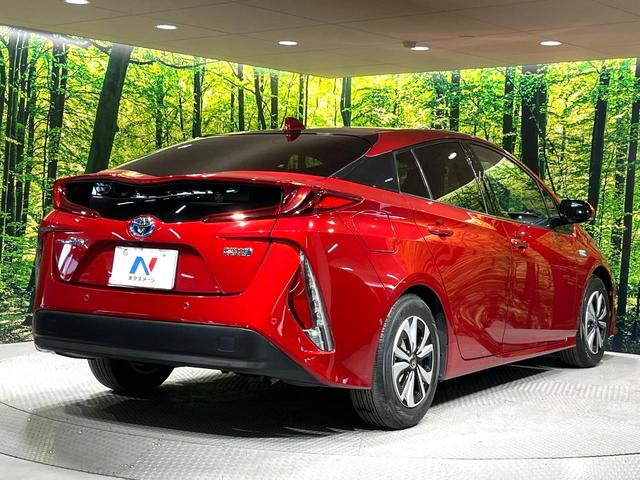 プリウスＰＨＶ Ａ　純正１１．６インチＳＤナビ　バックカメラ　衝突被害軽減システム　レーダークルーズ　コーナーセンサー　スマートキー　ＬＥＤヘッド　ビルトインＥＴＣ　純正１５インチアルミ　オートハイビーム　車線逸脱警報（17枚目）