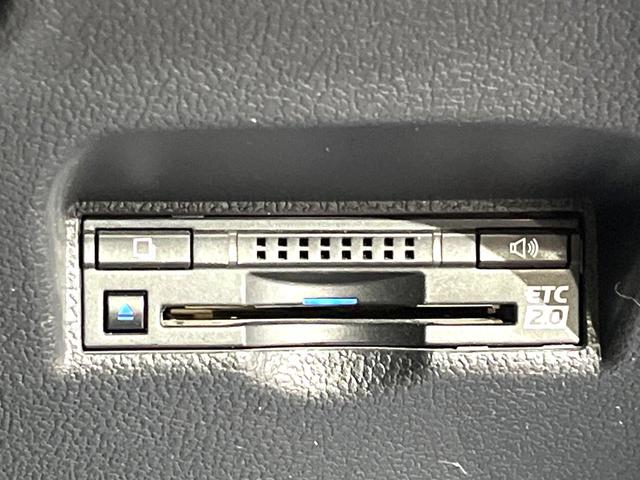 プリウスＰＨＶ Ａ　純正１１．６インチＳＤナビ　バックカメラ　衝突被害軽減システム　レーダークルーズ　コーナーセンサー　スマートキー　ＬＥＤヘッド　ビルトインＥＴＣ　純正１５インチアルミ　オートハイビーム　車線逸脱警報（33枚目）