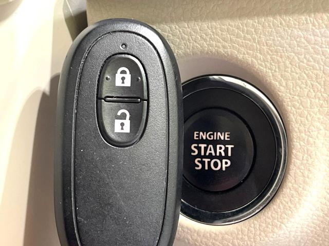 アルトラパン Ｘ　純正ＳＤナビ　全周囲カメラ　衝突被害軽減システム　禁煙車　シートヒーター　ドライブレコーダー　スマートキー　ＨＩＤヘッドライト　ビルトインＥＴＣ　オートライト　オートエアコン　Ｂｌｕｅｔｏｏｔｈ（7枚目）