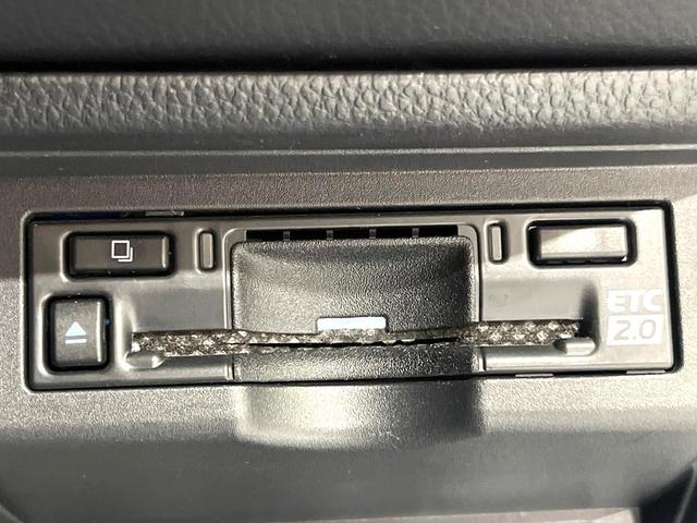 プリウス Z ガラスルーフ 全周囲カメラ 100V電源 衝突被害軽減システム レーダークルーズ 禁煙車 電動リアゲート レザーシート パワーシート コーナーセンサー スマートキー LEDヘッド ETC2.0(5枚目)