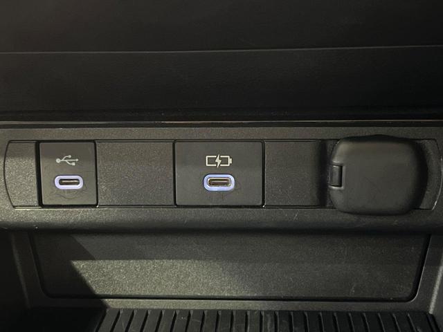 プリウス Z ガラスルーフ 全周囲カメラ 100V電源 衝突被害軽減システム レーダークルーズ 禁煙車 電動リアゲート レザーシート パワーシート コーナーセンサー スマートキー LEDヘッド ETC2.0(38枚目)