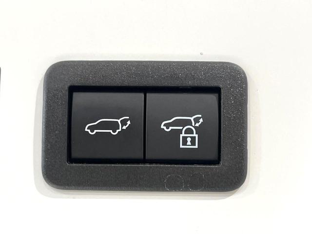 プリウス Z ガラスルーフ 全周囲カメラ 100V電源 衝突被害軽減システム レーダークルーズ 禁煙車 電動リアゲート レザーシート パワーシート コーナーセンサー スマートキー LEDヘッド ETC2.0(40枚目)