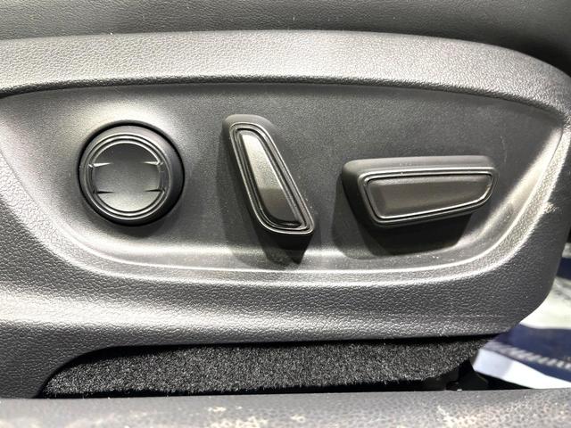 プリウス Z ガラスルーフ 全周囲カメラ 100V電源 衝突被害軽減システム レーダークルーズ 禁煙車 電動リアゲート レザーシート パワーシート コーナーセンサー スマートキー LEDヘッド ETC2.0(46枚目)