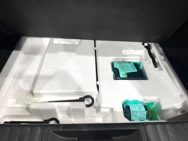 プリウス Z ガラスルーフ 全周囲カメラ 100V電源 衝突被害軽減システム レーダークルーズ 禁煙車 電動リアゲート レザーシート パワーシート コーナーセンサー スマートキー LEDヘッド ETC2.0(50枚目)