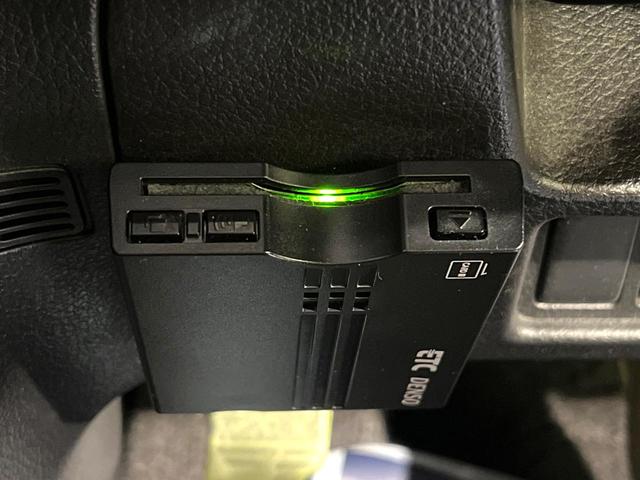 セレナ ライダーブラックラインS-HVアドバンスドセーフティ 両側電動ドア SDナビ 全周囲カメラ 衝突被害軽減システム コーナーセンサー スマートキー LEDヘッド ETC クルコン オートライト オートエアコン CD DVD再生(32枚目)