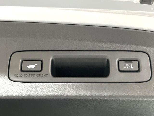 ヴェゼル e:HEV RS 登録済未使用車 全周囲カメラ 衝突被害軽減システム 電動リアゲート コーナーセンサー スマートキー LEDヘッド ETC2.0 純正18インチアルミ オートハイビーム オートライト オートエアコン(6枚目)