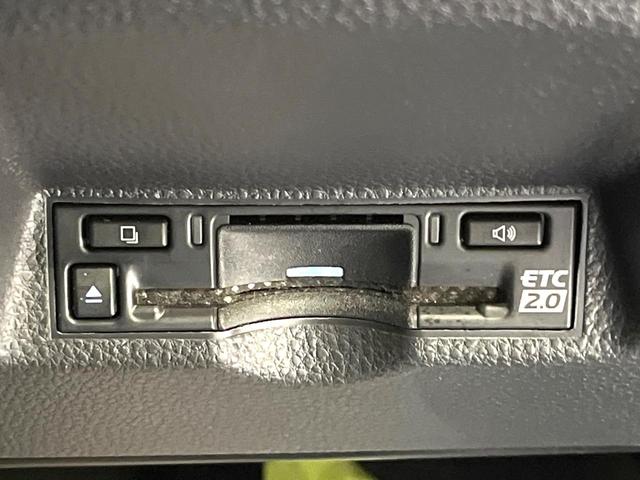 ヤリスクロス ハイブリッドZ 全周囲カメラ 衝突被害軽減システム レーダークルーズ 禁煙車 ハーフレザーシート パワーシート ドラレコ コーナーセンサー スマートキー LEDヘッド ETC2.0 純正18インチアルミ(5枚目)