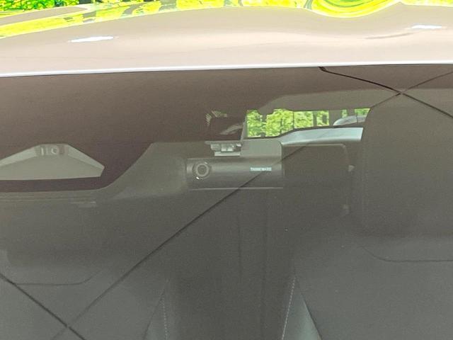 ヤリスクロス ハイブリッドZ 全周囲カメラ 衝突被害軽減システム レーダークルーズ 禁煙車 ハーフレザーシート パワーシート ドラレコ コーナーセンサー スマートキー LEDヘッド ETC2.0 純正18インチアルミ(6枚目)