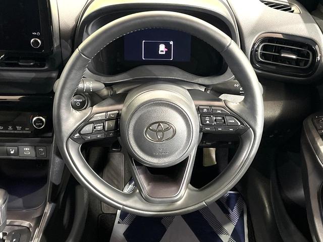 ヤリスクロス ハイブリッドZ 全周囲カメラ 衝突被害軽減システム レーダークルーズ 禁煙車 ハーフレザーシート パワーシート ドラレコ コーナーセンサー スマートキー LEDヘッド ETC2.0 純正18インチアルミ(11枚目)