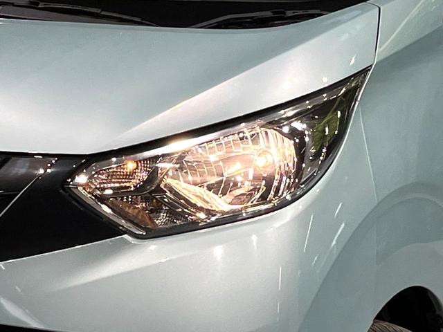 デイズ Ｘ　純正ＳＤナビ　全周囲カメラ　衝突被害軽減システム　禁煙車　コーナーセンサー　スマートキー　純正１４インチアルミ　オートライト　オートエアコン　Ｂｌｕｅｔｏｏｔｈ　ＣＤ　フルセグ（12枚目）