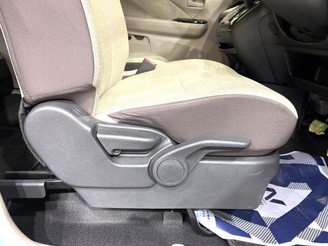 デイズ Ｘ　純正ＳＤナビ　全周囲カメラ　衝突被害軽減システム　禁煙車　コーナーセンサー　スマートキー　純正１４インチアルミ　オートライト　オートエアコン　Ｂｌｕｅｔｏｏｔｈ　ＣＤ　フルセグ（36枚目）