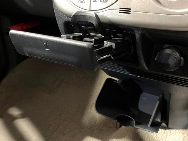 アルトラパン 10thアニバーサリーリミテッド 禁煙車 オーディオ シートヒーター スマートキー プッシュスタート 純正14インチアルミホイール オートエアコン シートリフター 電動格納ドアミラー CD(39枚目)