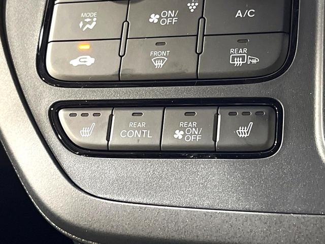 ステップワゴン スパーダ　登録済未使用車　純正１１．４型ナビ　両側電動ドア　バックカメラ　衝突被害軽減システム　コーナーセンサー　ブラインドスポットモニター　電動リアゲート　ＬＥＤヘッド　純正１６インチアルミ（7枚目）