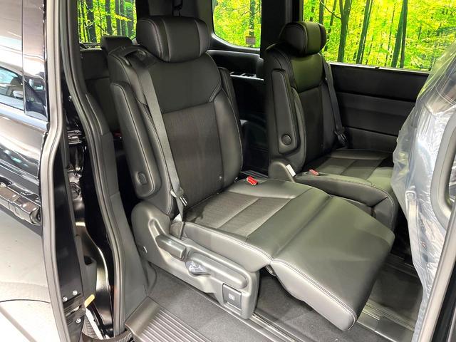 ステップワゴン スパーダ　登録済未使用車　純正１１．４型ナビ　両側電動ドア　バックカメラ　衝突被害軽減システム　コーナーセンサー　ブラインドスポットモニター　電動リアゲート　ＬＥＤヘッド　純正１６インチアルミ（9枚目）