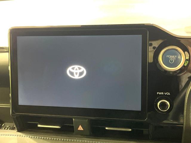 ヴォクシー ハイブリッドＳ－Ｚ　快適利便ＰＫＧ　１４型後席モニター　１０．５型ナビ　ブラインドスポットモニター　三眼ＬＥＤヘッドライト　電動リアゲート　前中列シートヒーター　後席オットマン　禁煙車　両側電動ドア　ＡＣ１００Ｖ（4枚目）
