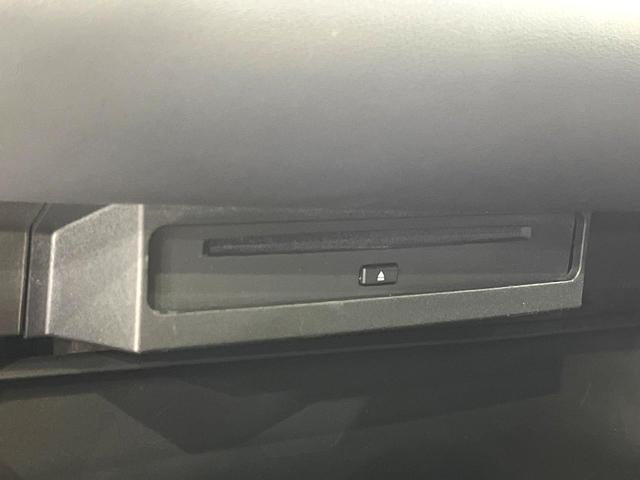 ヴォクシー ハイブリッドＳ－Ｚ　快適利便ＰＫＧ　１４型後席モニター　１０．５型ナビ　ブラインドスポットモニター　三眼ＬＥＤヘッドライト　電動リアゲート　前中列シートヒーター　後席オットマン　禁煙車　両側電動ドア　ＡＣ１００Ｖ（50枚目）