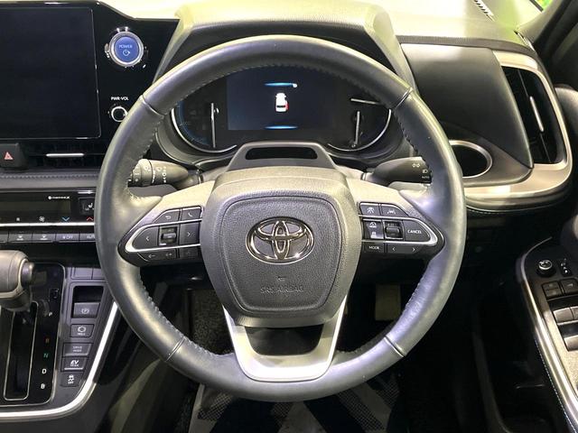 ヴォクシー ハイブリッドＳ－Ｚ　快適利便ＰＫＧ　１４型後席モニター　１０．５型ナビ　ブラインドスポットモニター　三眼ＬＥＤヘッドライト　電動リアゲート　前中列シートヒーター　後席オットマン　禁煙車　両側電動ドア　ＡＣ１００Ｖ（52枚目）