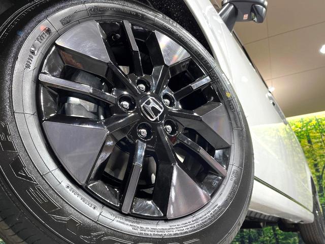 ステップワゴン スパーダ　登録済未使用車　純正１１．４型ナビ　両側電動ドア　電動リアゲート　バックカメラ　衝突軽減システム　ブラインドスポットモニター　レーダークルーズ　コーナーセンサー　ＬＥＤヘッド　純正１６インチアルミ（13枚目）