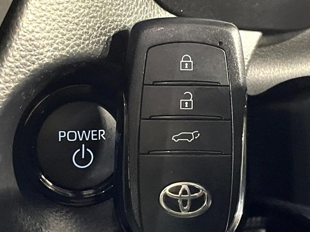 カローラクロス ハイブリッド　Ｚ　純正１０．５インチディスプレイオーディオ　ガラスルーフ　全周囲カメラ　衝突被害軽減システム　レーダークルーズ　禁煙車　電動リアゲート　パワーシート　スマートキー　ＥＴＣ２．０　純正１８インチアルミ（42枚目）