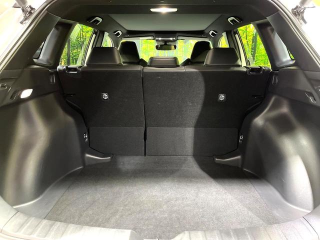 カローラクロス ハイブリッド　Ｚ　純正１０．５インチディスプレイオーディオ　ガラスルーフ　全周囲カメラ　衝突被害軽減システム　レーダークルーズ　禁煙車　電動リアゲート　パワーシート　スマートキー　ＥＴＣ２．０　純正１８インチアルミ（47枚目）