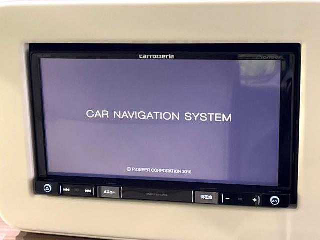 アルトラパン Ｓ　ＳＤナビ　バックカメラ　衝突被害軽減システム　禁煙車　シートヒーター　スマートキー　ＨＩＤヘッド　ビルトインＥＴＣ　オートライト　Ｂｌｕｅｔｏｏｔｈ　ＣＤ　ＤＶＤ再生　フルセグ（3枚目）