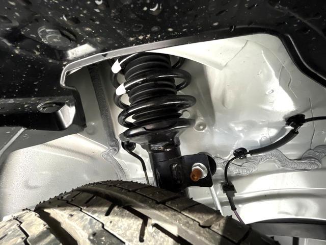 スペーシアカスタム ハイブリッドＸＳ　純正９型ナビ　全周囲カメラ　届出済未使用車　両側電動ドア　衝突軽減　ハーフレザーシート　シートヒーター　ハンドルヒーター　コーナーセンサー　スマートキー　ＬＥＤヘッド　純正１５インチアルミ（39枚目）