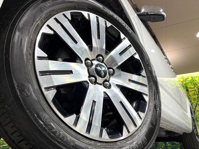 デリカＤ：５ Ｐ　純正１０型ナビ　両側電動ドア　全周囲カメラ　衝突被害軽減システム　レーダークルーズ　禁煙車　電動リアゲート　パワーシート　シートヒーター　ハンドルヒーター　ドラレコ　ＥＴＣ　スマートキー　ＬＥＤヘッド（13枚目）