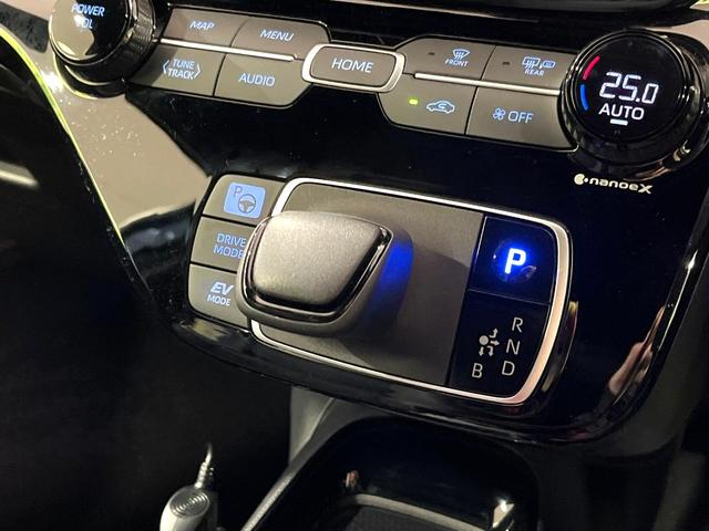 アクア ＧＲスポーツ　１０．５型ナビ　全周囲カメラ　１００Ｖ電源　衝突軽減システム　レーダークルーズ　禁煙車　ミラレコ　シートヒーター　コーナーセンサー　スマートキー　ＬＥＤヘッド　ＥＴＣ　純正１７インチアルミ（28枚目）