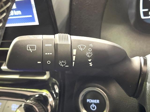 アクア ＧＲスポーツ　１０．５型ナビ　全周囲カメラ　１００Ｖ電源　衝突軽減システム　レーダークルーズ　禁煙車　ミラレコ　シートヒーター　コーナーセンサー　スマートキー　ＬＥＤヘッド　ＥＴＣ　純正１７インチアルミ（32枚目）