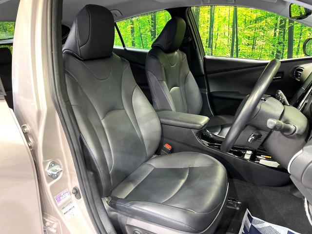 プリウス Ａツーリングセレクション　純正１１．６型ナビ　１００Ｖ電源　衝突軽減　レーダークルーズ　禁煙車　パワーシート　ブラインドスポットモニター　コーナーセンサー　ワイヤレス充電　ＬＥＤヘッド　ＥＴＣ２．０　ドラレコ　バックカメラ（8枚目）