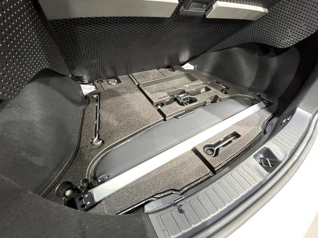 プリウス Ａツーリングセレクション　純正１１．６型ナビ　１００Ｖ電源　衝突軽減　レーダークルーズ　禁煙車　パワーシート　ブラインドスポットモニター　コーナーセンサー　ワイヤレス充電　ＬＥＤヘッド　ＥＴＣ２．０　ドラレコ　バックカメラ（47枚目）