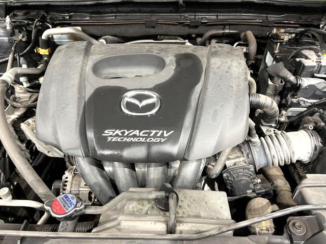 アクセラスポーツ １５Ｓツーリング　マツダコネクトナビ　バックカメラ　衝突被害軽減システム　レーダークルーズ　禁煙車　ドラレコ　スマートキー　ＨＩＤヘッド　ビルトインＥＴＣ　純正１６インチアルミ　オートライト　デュアルエアコン（18枚目）