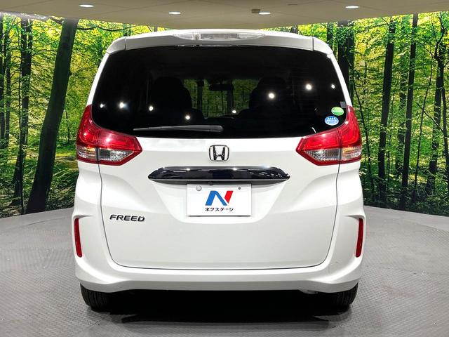 フリード Ｇ・ホンダセンシング　両側電動ドア　ＳＤナビ　バックカメラ　衝突被害軽減システム　禁煙車　ドラレコ　スマートキー　ＬＥＤヘッド　ビルトインＥＴＣ　車線逸脱警報　オートライト　オートエアコン　Ｂｌｕｅｔｏｏｔｈ　ＣＤ（16枚目）