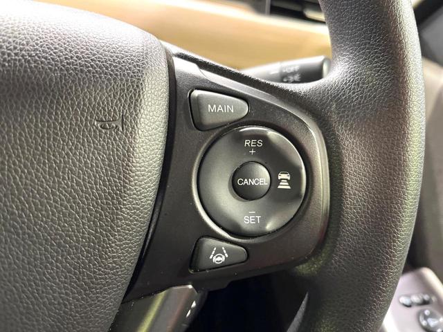 フリード Ｇ・ホンダセンシング　両側電動ドア　ＳＤナビ　バックカメラ　衝突被害軽減システム　禁煙車　ドラレコ　スマートキー　ＬＥＤヘッド　ビルトインＥＴＣ　車線逸脱警報　オートライト　オートエアコン　Ｂｌｕｅｔｏｏｔｈ　ＣＤ（27枚目）