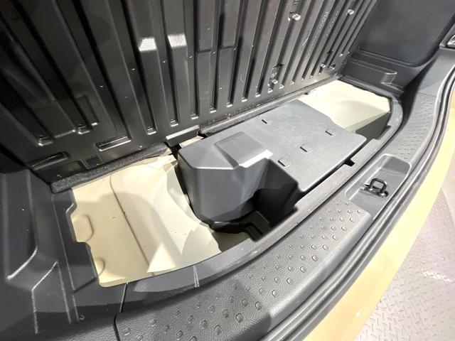 シエンタ ハイブリッドＺ　１０．５型ナビ　両側電動ドア　全周囲カメラ　ＡＣ１００Ｖ　衝突軽減　レーダークルーズ　禁煙車　ドラレコ　コーナーセンサー　スマートキー　ＬＥＤヘッド　ＥＴＣ２．０　純正１５インチアルミ（42枚目）