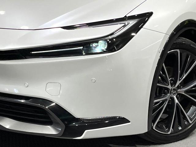 プリウス Ｚ　純正１２．３型ナビ　全周囲カメラ　衝突被害軽減システム　レーダークルーズ　禁煙車　電動リアゲート　レザーシート　前席シートエアコン　パワーシート　ドラレコ　コーナーセンサー　スマートキー（12枚目）