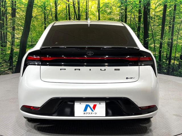 プリウス Ｚ　純正１２．３型ナビ　全周囲カメラ　衝突被害軽減システム　レーダークルーズ　禁煙車　電動リアゲート　レザーシート　前席シートエアコン　パワーシート　ドラレコ　コーナーセンサー　スマートキー（15枚目）