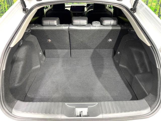 プリウス Ｚ　純正１２．３型ナビ　全周囲カメラ　衝突被害軽減システム　レーダークルーズ　禁煙車　電動リアゲート　レザーシート　前席シートエアコン　パワーシート　ドラレコ　コーナーセンサー　スマートキー（50枚目）