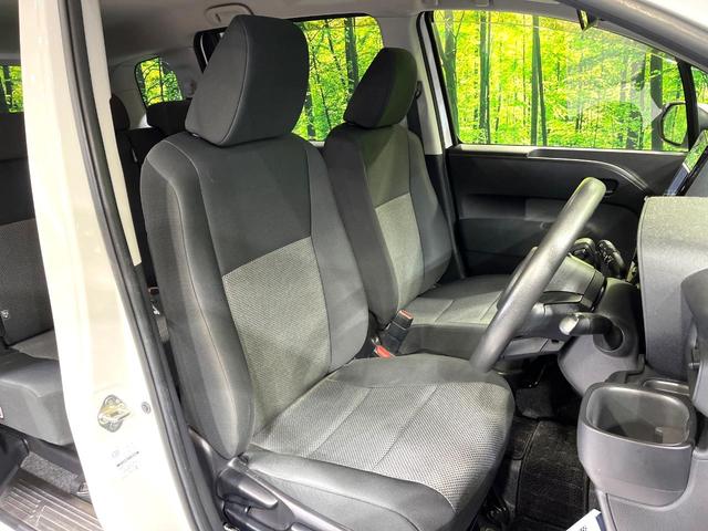 シエンタ ハイブリッドＧ　純正８型ＤＡ　両側電動ドア　全周囲カメラ　衝突被害軽減システム　禁煙車　ドラレコ　コーナーセンサー　スマートキー　ＬＥＤヘッド　ビルトインＥＴＣ　オートハイビーム　車線逸脱警報　オートライト（8枚目）