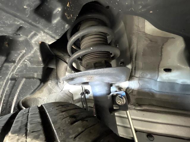 シエンタ ハイブリッドＧ　純正８型ＤＡ　両側電動ドア　全周囲カメラ　衝突被害軽減システム　禁煙車　ドラレコ　コーナーセンサー　スマートキー　ＬＥＤヘッド　ビルトインＥＴＣ　オートハイビーム　車線逸脱警報　オートライト（23枚目）