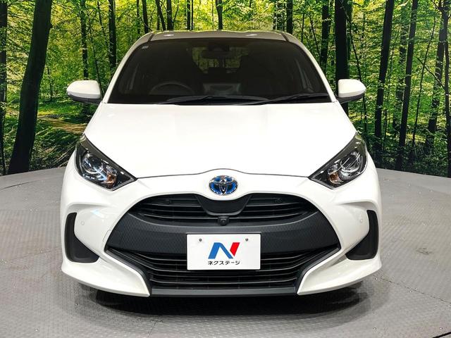 ヤリス ハイブリッドＸ　純正ＤＡナビ付　全周囲カメラ　衝突被害軽減システム　レーダークルーズ　禁煙車　コーナーセンサー　スマートキー　ビルトインＥＴＣ　オートハイビーム　オートライト　オートエアコン（14枚目）