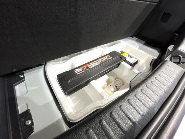 ヤリス ハイブリッドＸ　純正ＤＡナビ付　全周囲カメラ　衝突被害軽減システム　レーダークルーズ　禁煙車　コーナーセンサー　スマートキー　ビルトインＥＴＣ　オートハイビーム　オートライト　オートエアコン（44枚目）