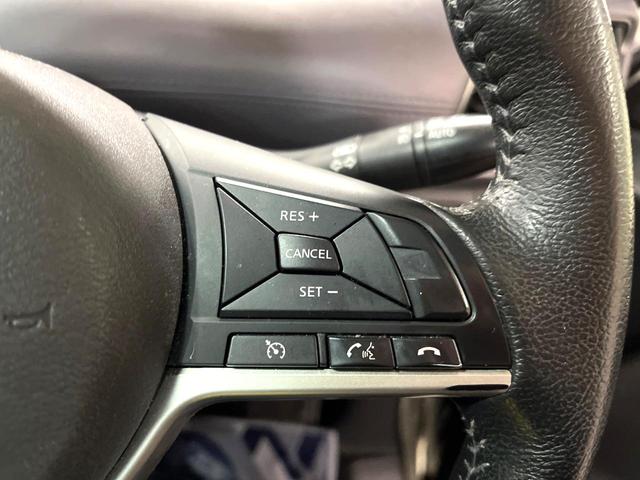 セレナ ハイウェイスターＶ　後席モニタ両側電動ドア　純正９インチナビ　全周囲カメラ　衝突被害軽減システム　禁煙車　ドラレコ　コーナーセンサー　スマートキー　ＬＥＤヘッド　ビルトインＥＴＣ　クルコン　純正１６インチアルミ（24枚目）