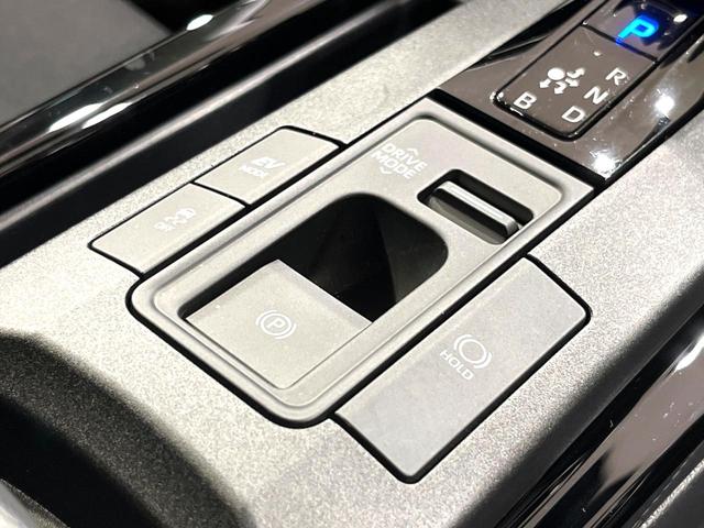 プリウス Ｇ　純正８型ディスプレイオーディオ　バックカメラ　１００Ｖ電源　ブラインドスポットモニター　衝突軽減　レーダークルーズ　禁煙車　コーナーセンサー　スマートキー　ＬＥＤヘッド　ＥＴＣ　純正１９インチアルミ（56枚目）