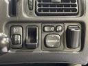 【電動格納ミラー】サイドミラーは電動格納式となっており、狭い駐車場でもキズがつくリスクを抑えられます。