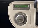 【オートエアコン】一度お好みの温度に設定すれば、車内の温度を検知し風量や温度を自動で調整。暑い…寒い…と何度もスイッチ操作をする必要はありません。快適な車内空間には必須の機能ですね♪
